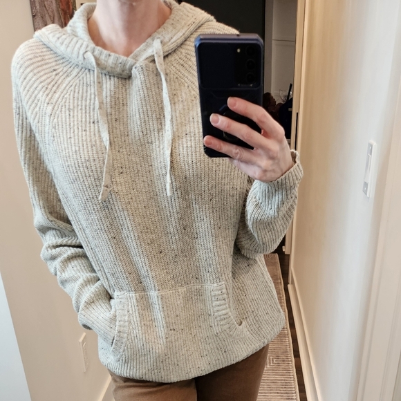 NEW American Eagle Cozy Cream Gray Knit Hoodie - Size S - Picture 3 of 9
